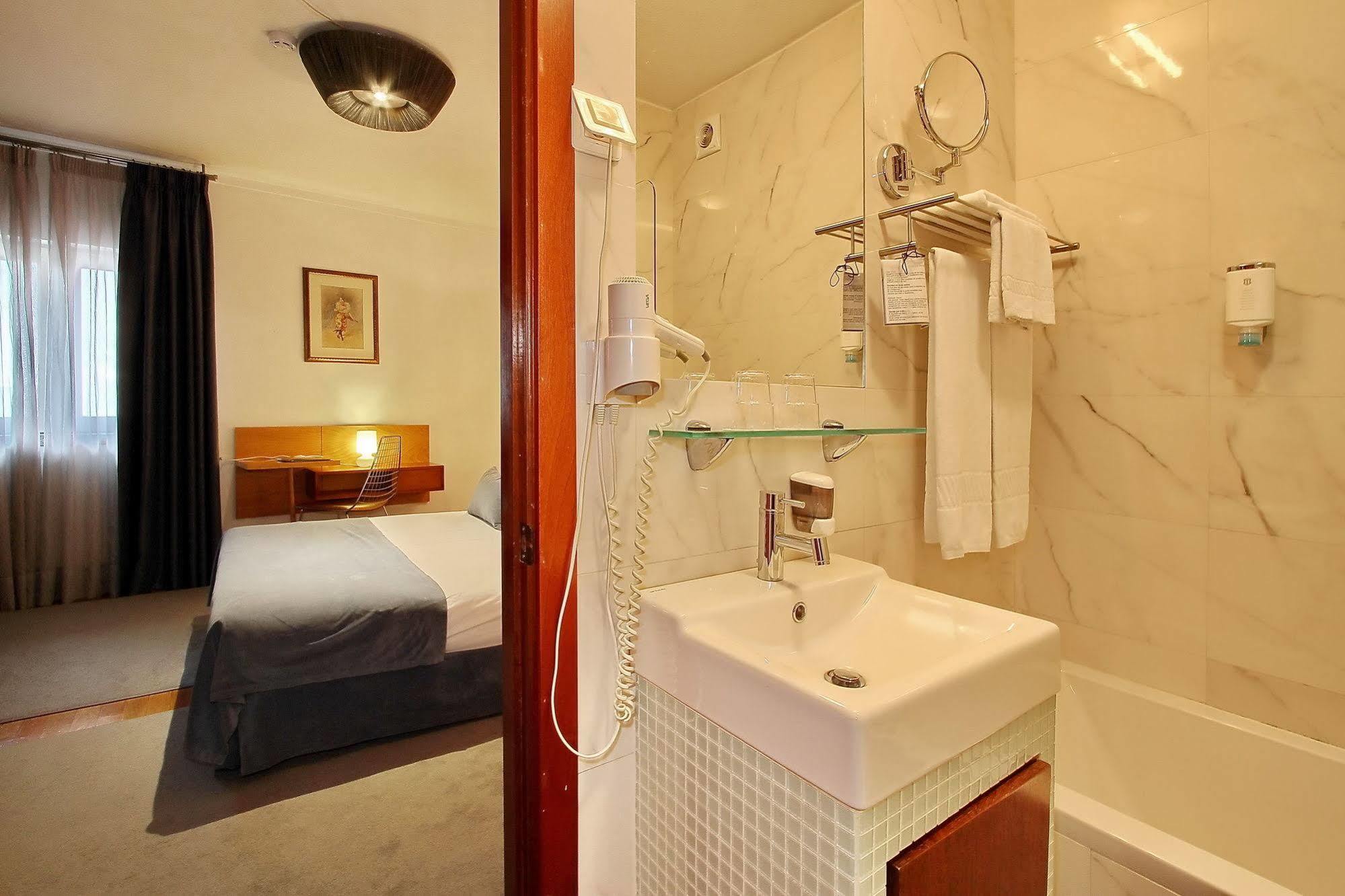 Mestre De Avis Hotel 2*